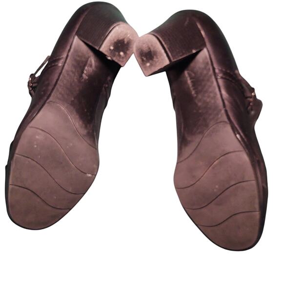 Clarks - Women's Black Pumps - Size 5 - Picture 3 of 3